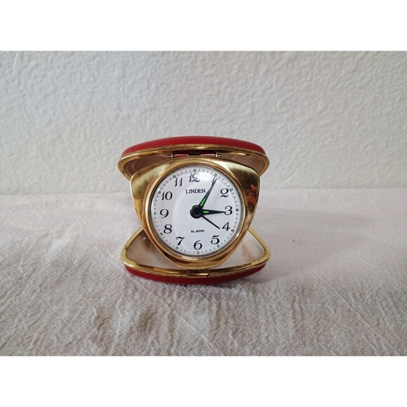 Vintage Linden Wind Up Travel Clock Red Shell Triangle Shape - Working - Picture 1 of 6